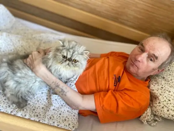 937fdfcc-ac01-4502-850e-faf759b2dcfa