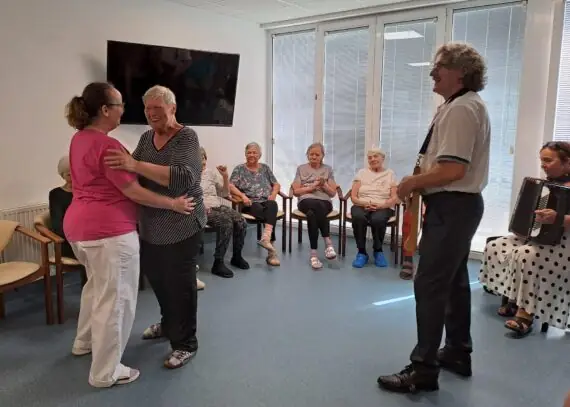 afa0bc88-1fea-477f-9853-e66887c8f892