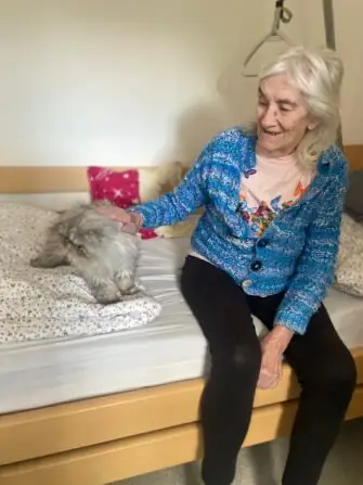 b9c73217-f11a-45ae-9abd-cc747522718b