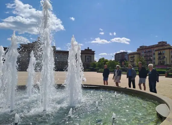 bae02402-41b6-4030-ba87-6a93ebedd5a2