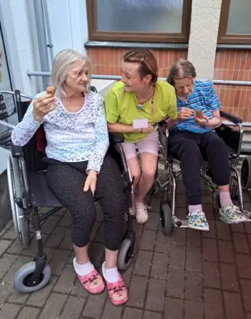 c3e8075d-1d97-4cc5-b939-7ea3ce5508d7