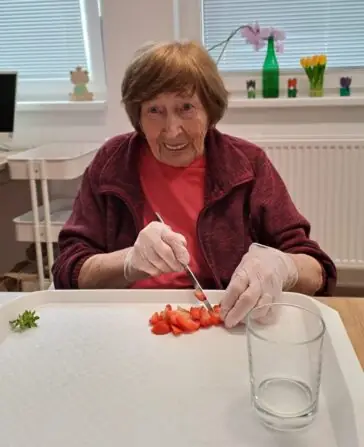 d9cc9283-990d-42c2-a4b9-318c02e68240