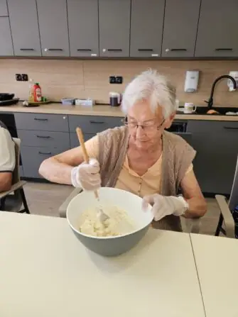 fb8009e6-ce63-4cd3-85d7-b54098813d8d