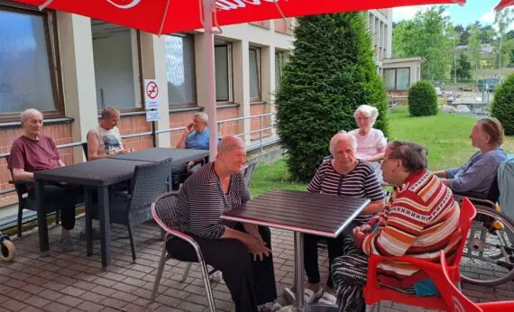 fee18f7d-2c80-4bd2-987e-2d46a9c73e73