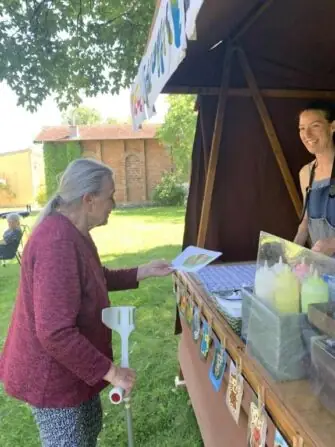 27cee5fa-df2a-45b8-80e9-231c19d8c573