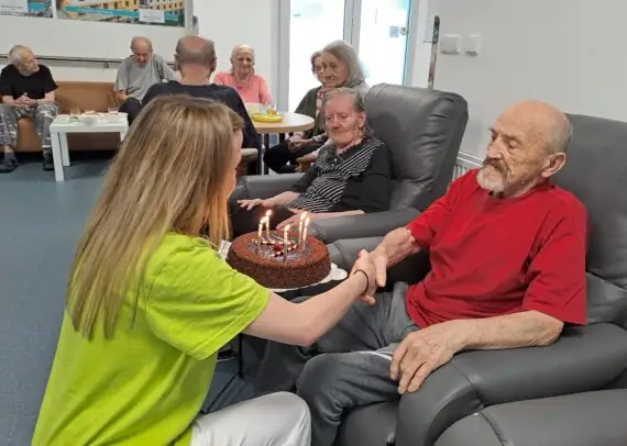 365cdb67-90d9-4f8c-b7f2-506d22afea63