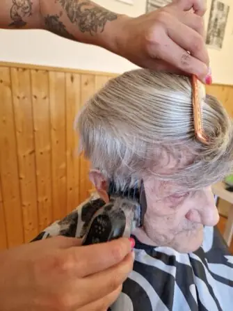 3e513b3d-4f8b-4d58-bcaf-44698314ba7e (1)