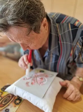 40553671-aa28-4e65-81dd-6c545aa7aaf4