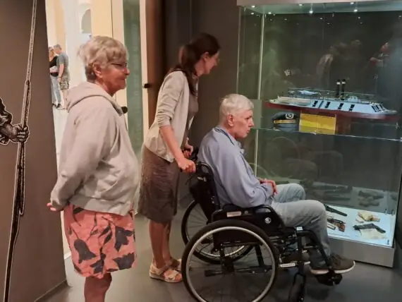 a1e1e878-b356-45b6-9b35-576817678d20