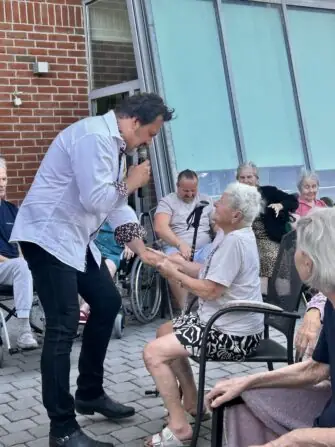 ae07ea0e-3c0a-44e4-b46d-dc9fee1d07fc