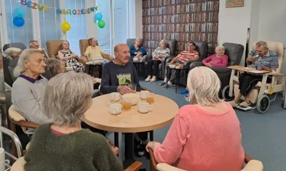 aec384e4-b404-4f01-81a0-d0c009e9dc8d