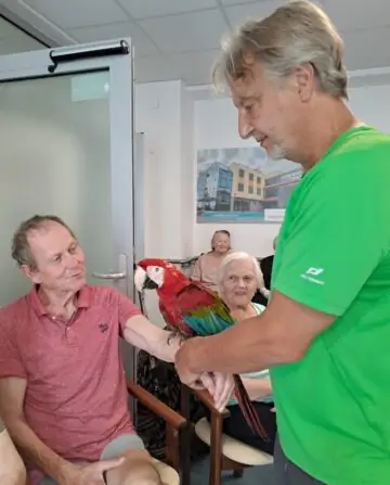 b9fd77d5-5800-414c-9529-25d5ed3ad676