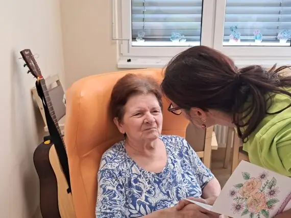 d6e9c09e-3e4b-4782-8624-7a1b238aedc3