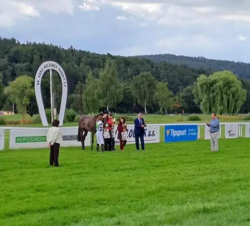 dd8e21b0-d07a-4820-a53b-36f0d06a354f