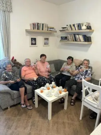 dd9b793e-8081-447d-97a9-1b6dbe99d093