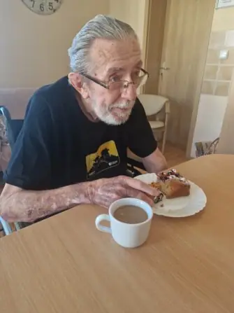 df645570-6ee9-40d0-8cec-471bf620a7f6