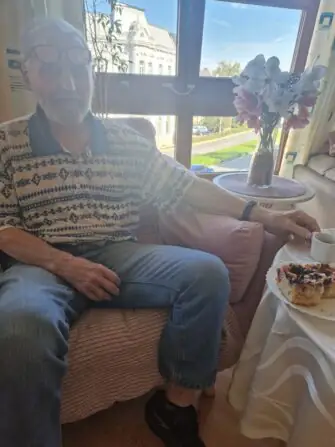 e9855928-7515-4c5d-9f27-4d670d1427cf