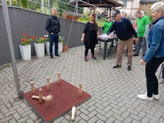 153b595e-4959-4937-800e-5d44123235d7