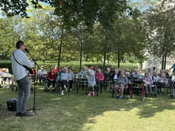 3b9c239a-ae02-4590-b05a-2285a98229f1