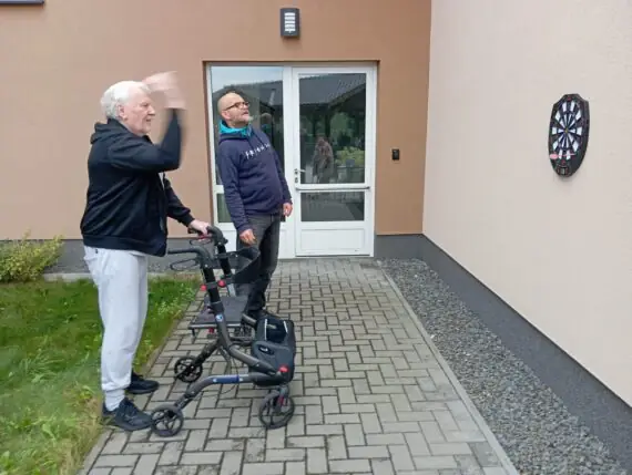 78ca7351-2385-4911-910d-e996ae7b1d50