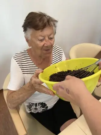 7E54556F-01A9-4C23-BCC6-413FF65D34AB