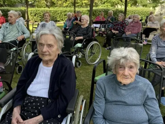 7c289412-ba3f-4239-8887-b0f229e40423