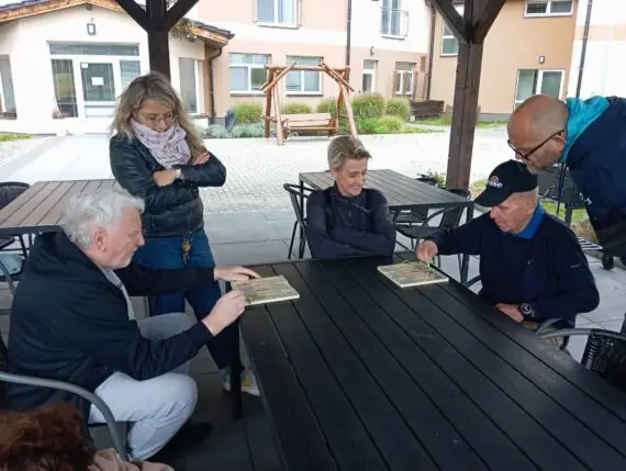 8fd35d59-30e8-4105-a864-8e5ef70075db