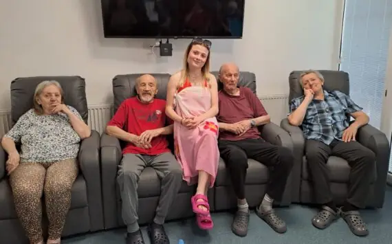 9e807b96-9d97-48d2-ac61-475d956254e7