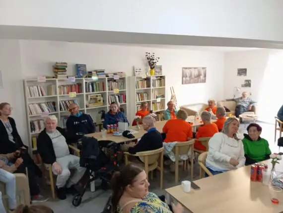 b6faf28c-c83a-45e5-bdb7-fea3f2d38e2a