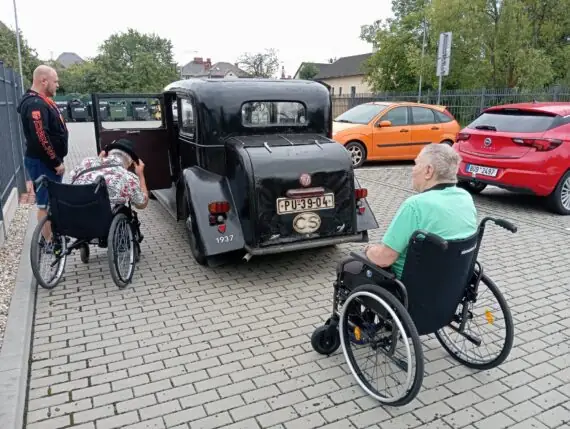 bb115512-d14b-4a21-8f14-34ebe2bf9933