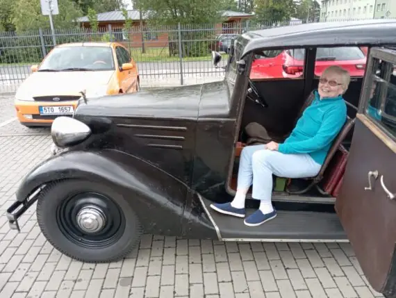 cbda44d9-b875-4990-bb86-628595af3d9b