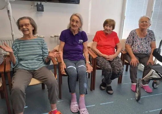 ce3cb1c4-b125-4a09-abe8-41c62d2ba6f9