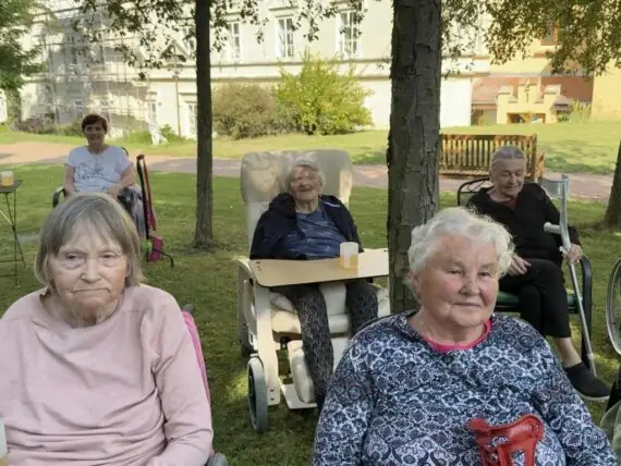 ce6e62de-cd3c-4519-bb29-67ac690cd4b3