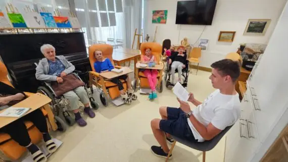 d6c52e33-e89e-4180-bae7-ab26711380f8