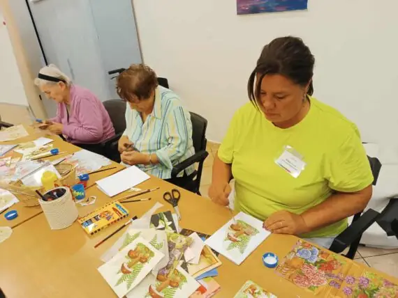 fcd10a08-9b76-4348-8a83-82442aff4322