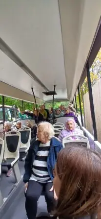 11e877d1-fd43-403d-8206-0aef9bd7c36b (2)