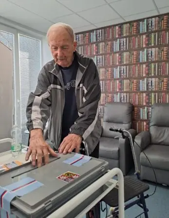 19f96df4-c216-4f78-9f3f-f9db681db759