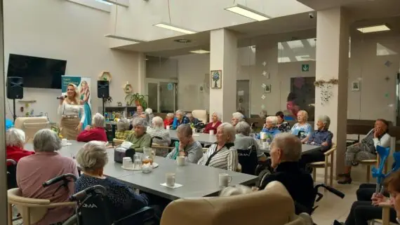 207d04f6-4735-4ef9-a219-43228942f965 (1)