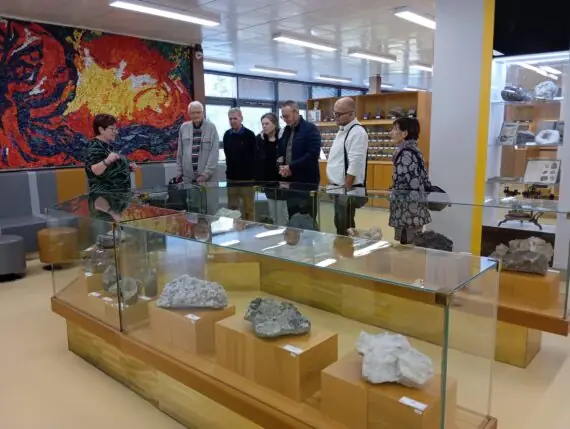 463f8b69-40a3-438f-aa04-64cbc1ca9053