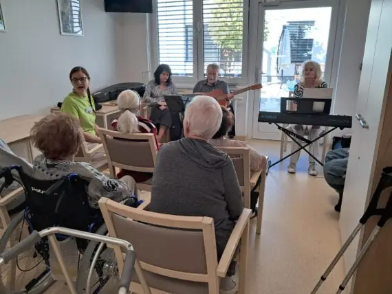 569300f4-4e1c-437c-b463-812d7719c02a