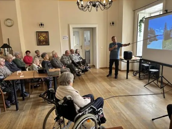 5ba644f0-fa12-455f-ad16-3ee430581239 (1)