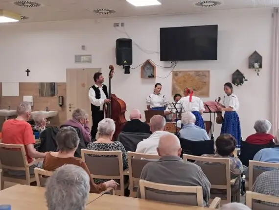 9290ba22-cc39-4fef-9fd4-e62a1774c59e