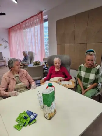 ab75975c-6e5b-4d9c-9be0-c4011cea5a9d