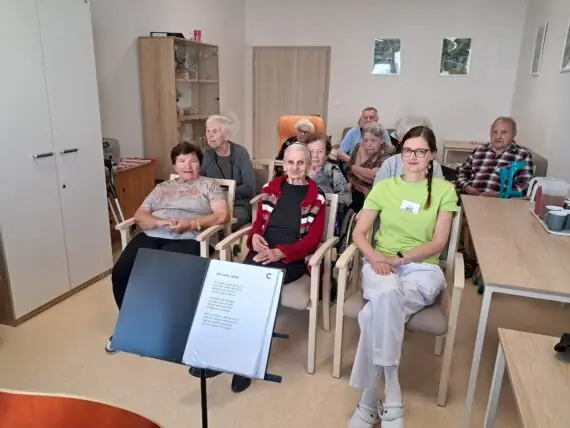 b0b692e5-27b9-492e-85e5-d8d45f5ad745