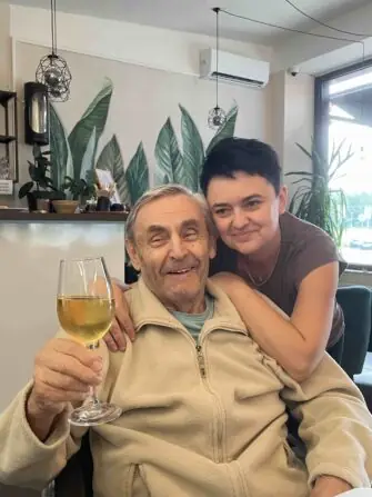 b57dae52-ddd9-46eb-a508-0984afdaa71d