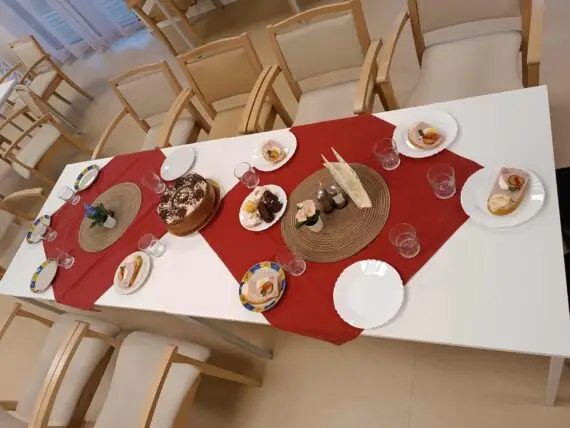 de8c1354-e398-492e-8aac-3502f0d433bc