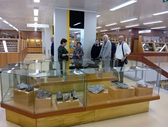 f916bc55-6f29-4a66-8fc6-86c70400e0a3