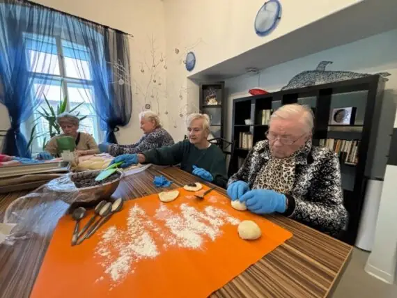 f950fc5e-9f11-4455-b3cb-fed92f85b54a