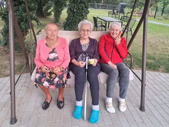 fc983958-d8e4-4e8b-9040-b7d276cbdd63 (1)