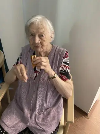 0E853103-284A-4F93-B531-74A9749C702A